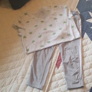 Outfit perfect for fall girls size 6-7